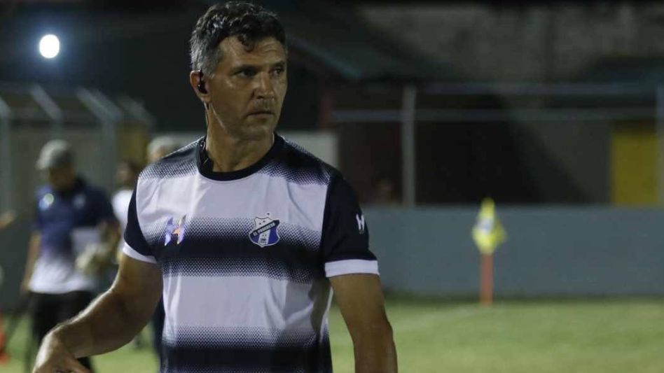 El azuleño Mauricio Laburdette se encuentra trabajando en el club Progreso de Honduras. FOTO: gentileza FACEBOOK MAURICIO LABURDETTE.