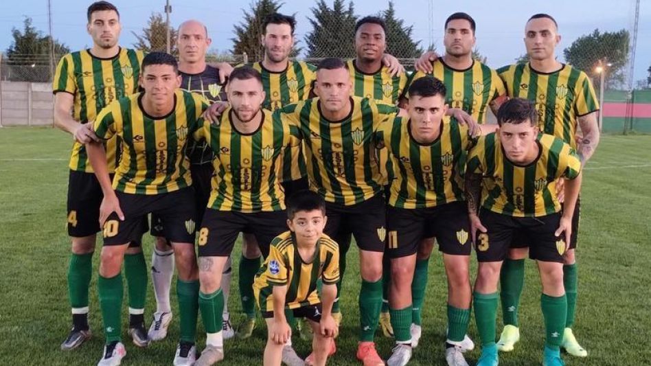 Piazza empató anoche ante Social Velense por 2 a 2 en el debut del Torneo Regional Federal Amateur. Foto: GENTILEZA MARIANELA BARRIONUEVO.