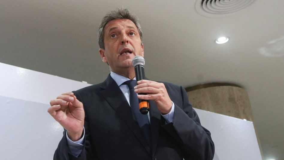 Massa a empresas petroleras sobre el combustible: "Si el martes no está resuelto, no van a poder exportar"