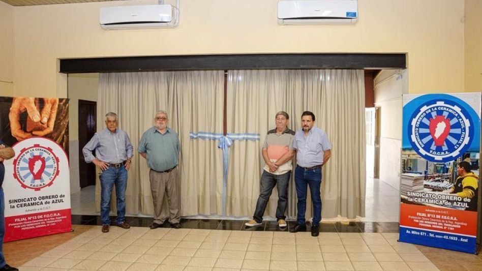 La remodelación de obras incluyó la refacción del salón y la reconstrucción del patio de la sede sindical ceramista de avenida Mitre 671.  NACHO CORREA