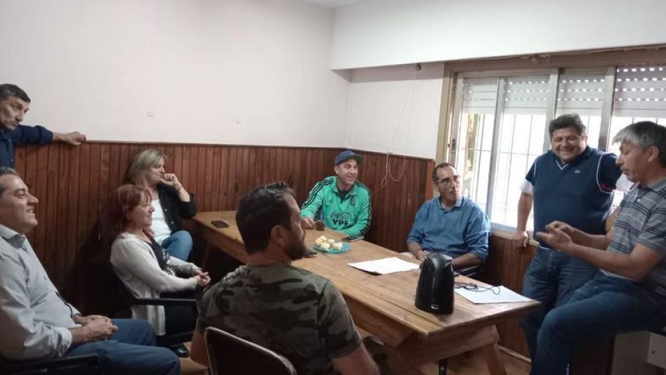 Ruben Rodríguez, titular del SOEMPA, en reunión mantenida con el intendente electo Nelson Sombra.