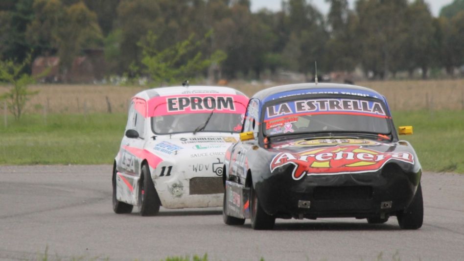 La penúltima fecha de los campeonatos 2023 de las categorías del Centro en el circuito del AMCA fue todo un éxito, con carreras atractivas y espectáculo en sus divisionales. Foto: gentileza JLD.