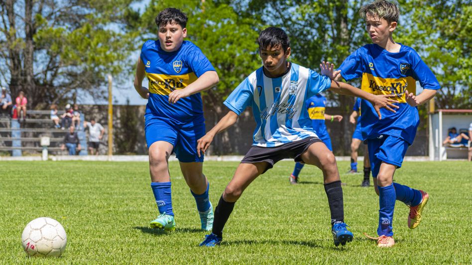 Boca y Sarmiento se enfrentaron en el Ricardo Infantino. La jornada terminó empatada, con una victoria por lado y dos igualdades. Foto: NICOLÁS MURCIA