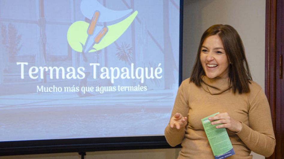 Lala Baciocco durante la charla que brindó el jueves pasado en instalaciones del CEDA. ?Celebro que se den este tipo de espacios donde se puede coordinar regionalmente y vincularnos? le dijo a este di
