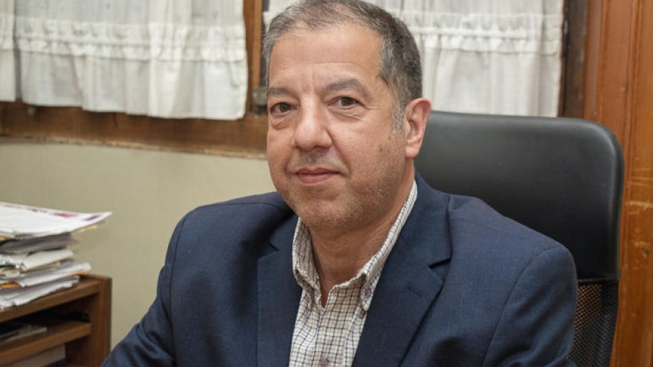 El actual secretario de Gobierno de la Comuna, Pedro Sottile, brindó precisiones acerca del nuevo Sistema de Estacionamiento Medido (SEM) que ya funciona en Azul.  ARCHIVO/NACHO CORREA