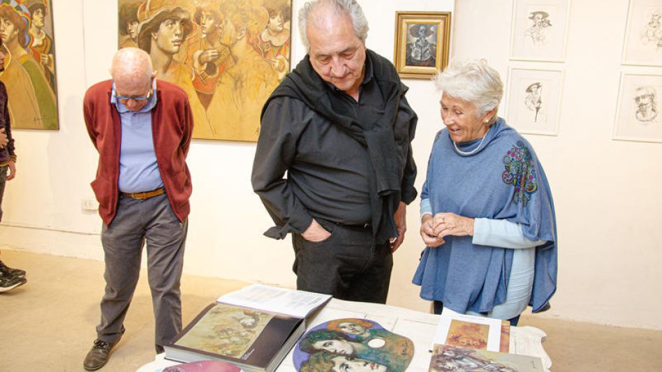 Ángel Céstac inauguró su muestra en el Museo Comunitario con buena concurrencia de público. FOTOS NACHO CORREA     