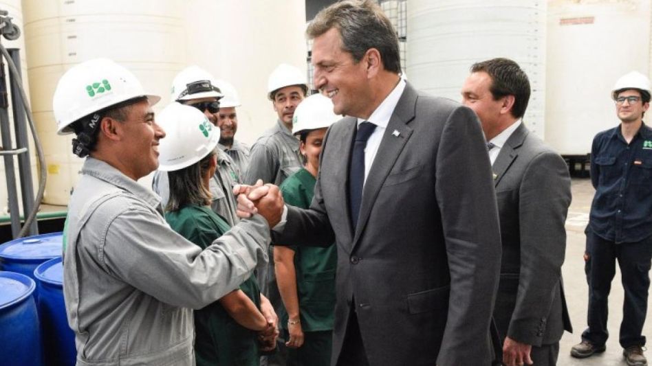 Massa propone eliminar impuestos "a las pymes que incrementen sus exportaciones"