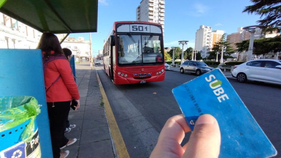  Desde el 1 de noviembre todas las unidades de la empresa transporte La Unión ya cuentan con las máquinas SUBE. N. CORREA