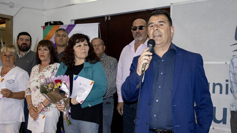 Acto de reconocimiento a agentes municipales por sus 25 años de servicio
