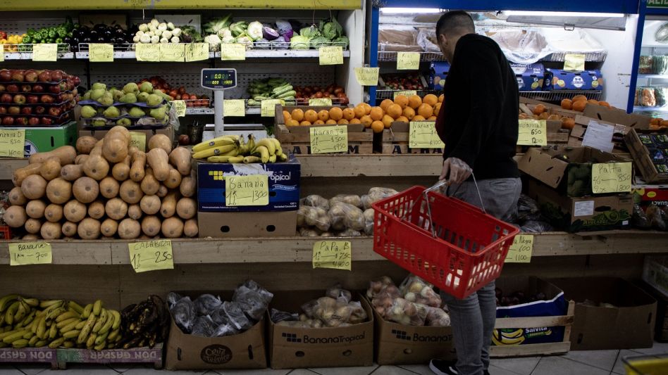 La inflación de octubre bajó a 8,3% pero acumula 142,7% en los últimos doce meses
