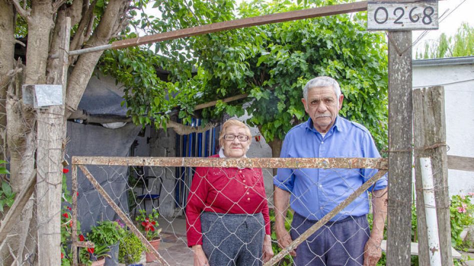 La pareja sólo quiere vivir en paz: o quedarse en el lugar o conseguir una vivienda pero que la incertidumbre no los atormente a diario, como hasta ahora. 