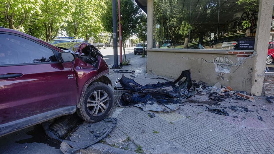 Un siniestro vial más en la obligatoria de Pellegrini y Rivas