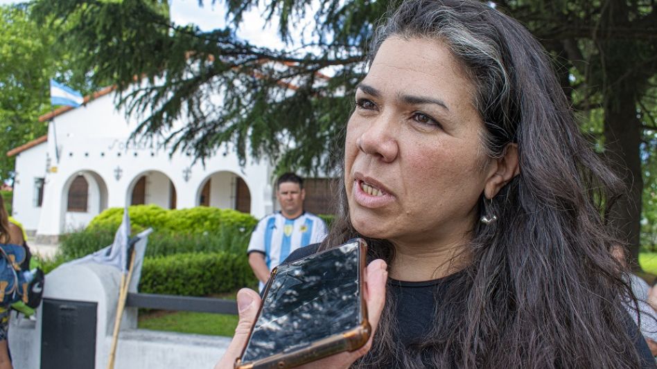 Griselda Altamirano en Azul. La dirigente social de la 1 de Octubre se movilizará esta tarde junto a unas 200 personas más en apoyo la modificación de la tasa de servicios esenciales.  N. MURCIA