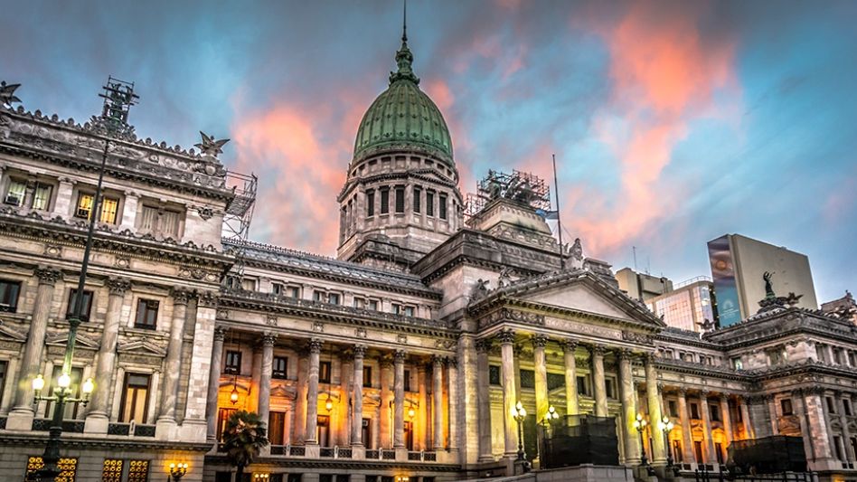  Analizan que Milei reciba los atributos de mando en el Congreso y no en Casa Rosada