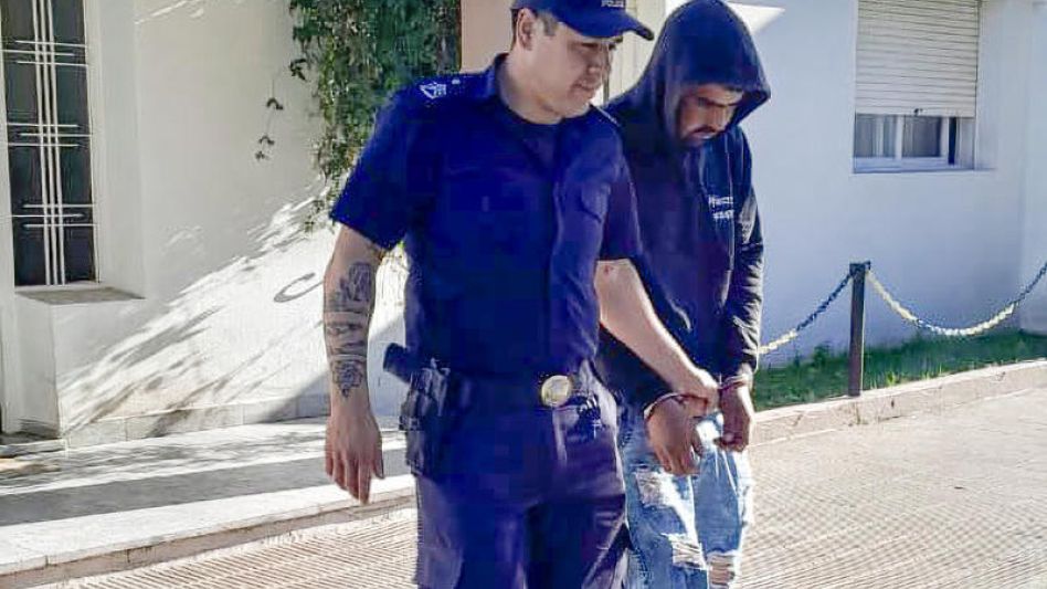 El imputado que tienen estos hechos de abuso sexual y violencia de género permanece en la Estación de Policía Comunal de General Alvear.  SUBCOMISARÍA CHILLAR/PBA
