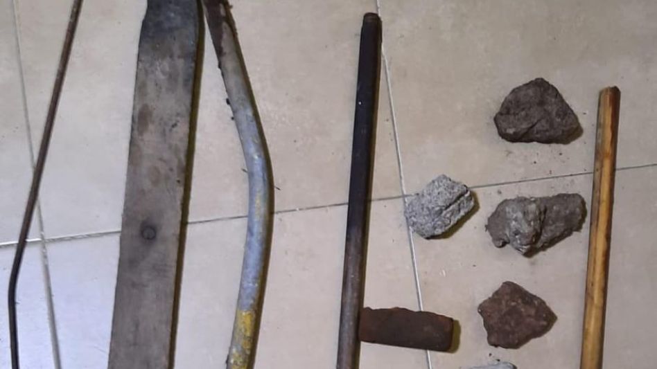 Gresca en el Balneario con policías, un baño destrozado y varios arrestados
