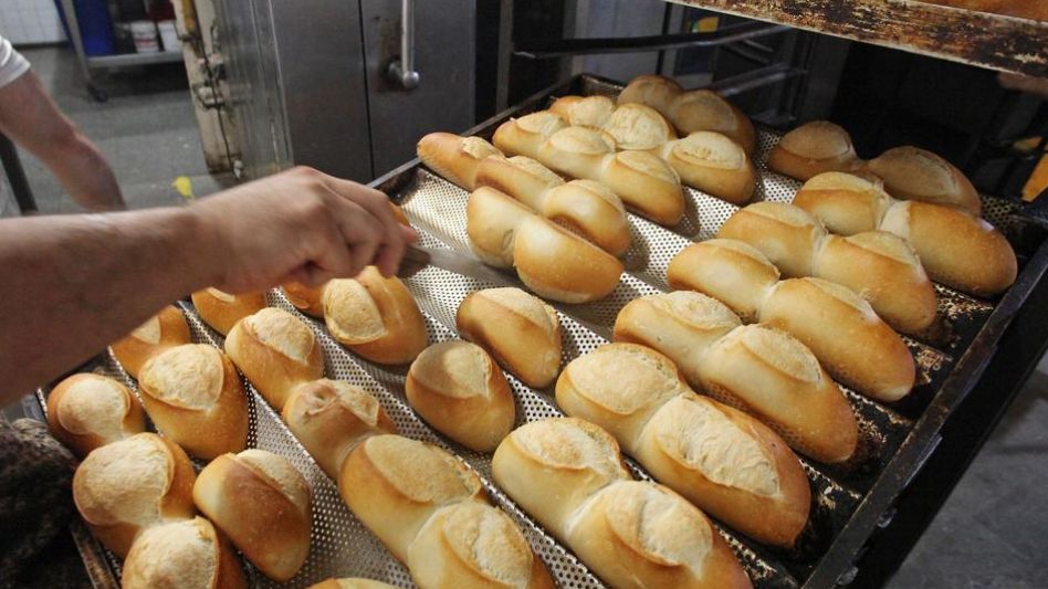 Desde el lunes el kilo de pan costará $1.500 por el aumento en los precios de la materia prima