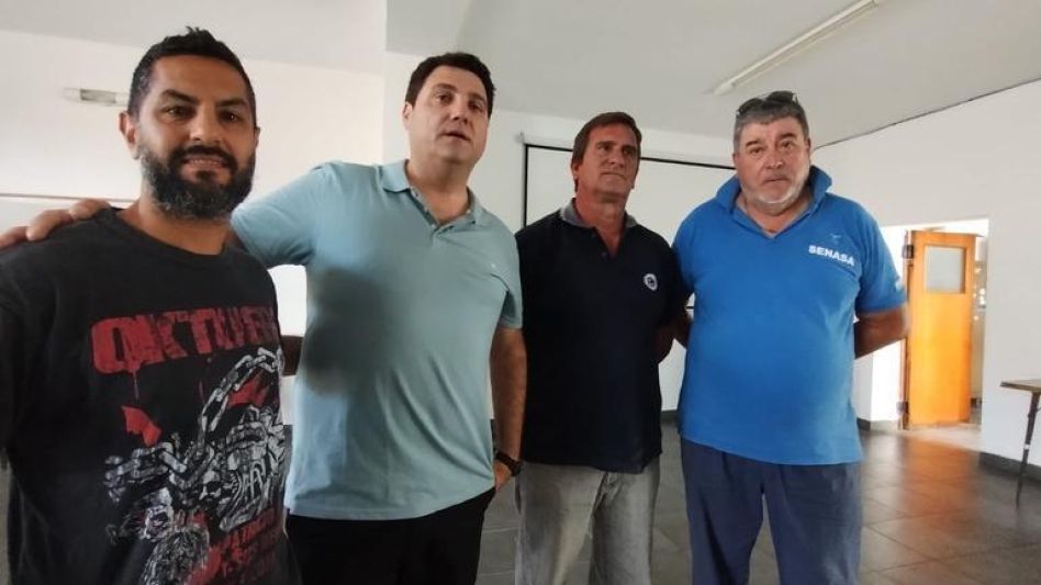 Miguel Corezza, Eduardo Bercovich, Sebastián Maddio y Carlos Alvarado, dirigentes de ATE Azul, brindaron una conferencia de prensa. 