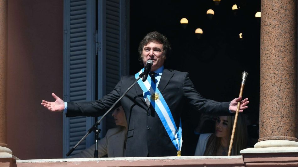 Entró en vigencia el DNU de desregulación y se espera la respuesta de la Justicia