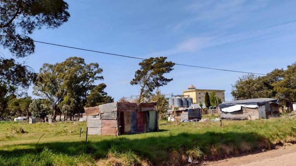 En el predio contaminado con cromo existe un asentamiento habitacional precario.