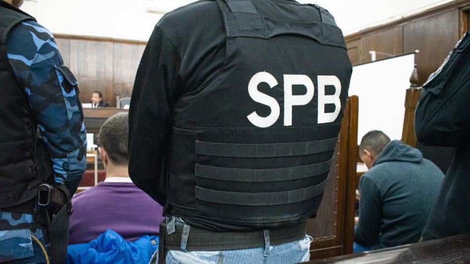 Tres condenas a perpetua en un mismo juicio. Las recibieron los autores del crimen de un joven sucedido en Azul en octubre de 2017.  NACHO CORREA   