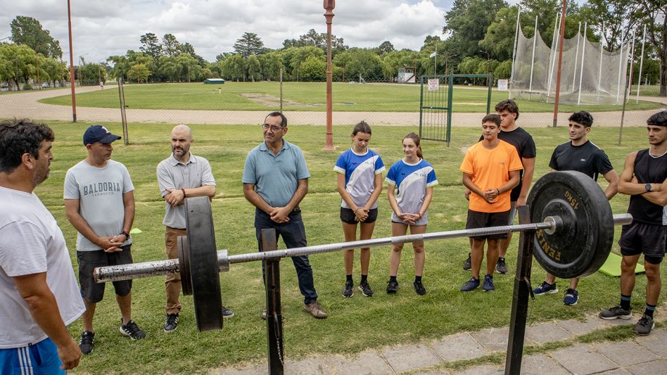 El intendente asistió al entrenamiento de la Escuela Municipal de Atletismo