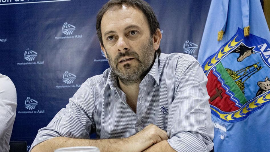 El secretario de Salud de la Comuna, Dr. Hernán Combessies, durante la ronda de prensa en la que se informó el caso de Dengue positivo que se detectó en esta ciudad.    PRENSA MUNICIPAL
