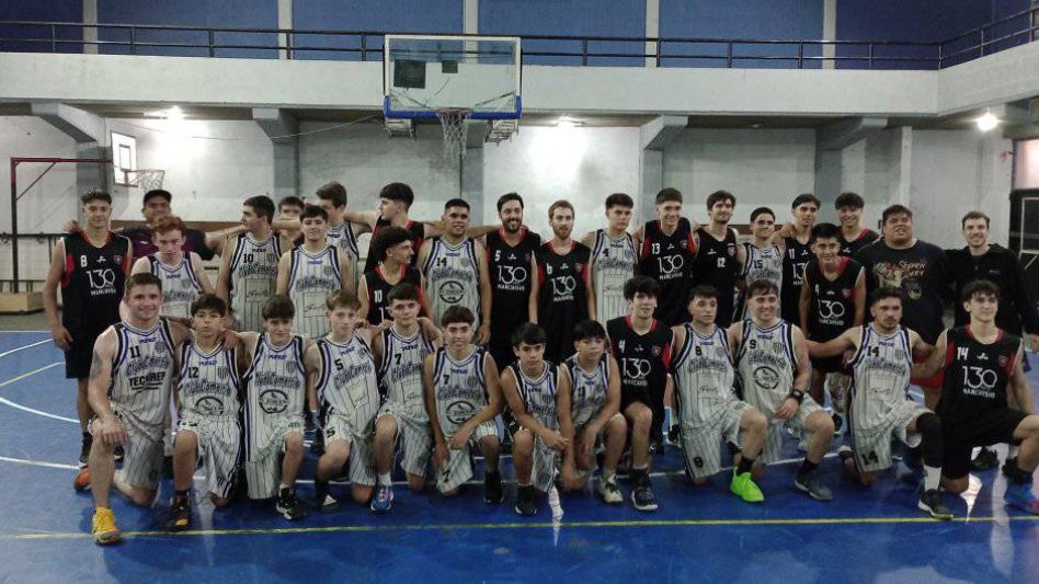 La primera división de Chacarita Juniors estará presenten en el torneo veraniego que organiza la ABO. Foto: archivo - gentileza Facebook Chacarita Básquet.