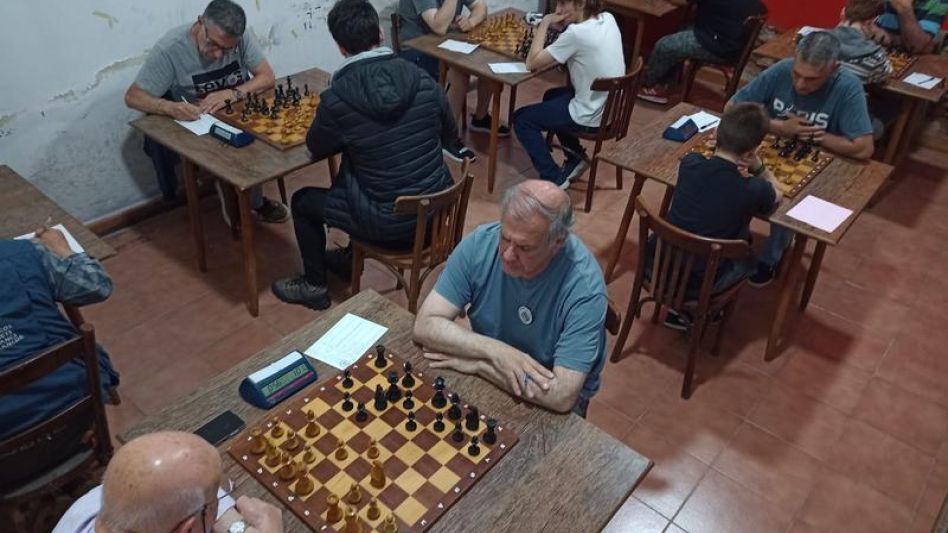 Reunión y peña del Círculo de Ajedrez de Azul  