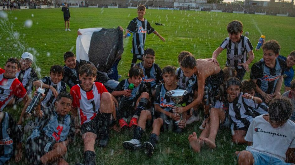 Alumni, Vélez, Piazza y Estrellas son los campeones 