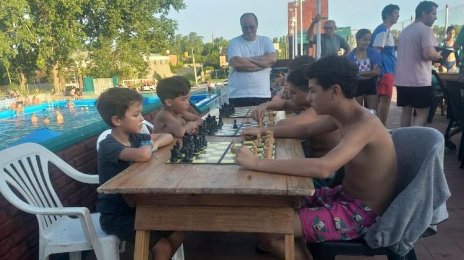 Se realizó un nuevo encuentro de ajedrez en la Pileta Municipal