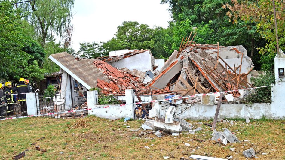 Una impactante explosión ocasionó el derrumbe de una vivienda en Saladillo