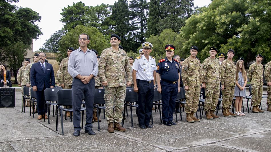 Cambio de mando en el Regimiento de   Caballería de Tanques 10 "Húsares de Pueyrredón"