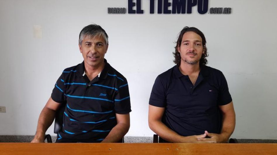 El secretario general del Sindicato de Obreros y Empleados Municipales de Azul (SOEMPA), Rubén Rodríguez, y el abogado Ignacio Gayani durante la entrevista con diario EL TIEMPO.    AGUSTÍN SCALCINI