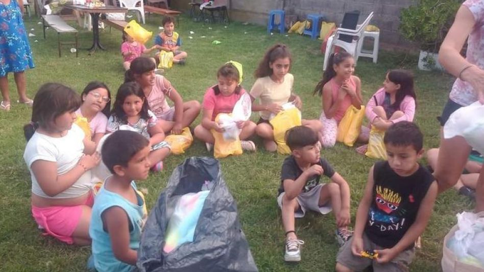 Desde el merendero Pan del Cielo actualmente se lleva a cabo una colecta de útiles escolares -nuevos y usados- para ser destinados a los niños que concurren a la entidad comunitaria.