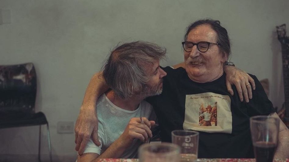 Charly volvió a mostrarse en el estudio de grabación antes de la salida de su disco