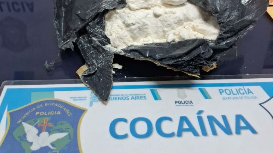  Detención para el hombre que recibió una encomienda donde había casi medio kilo de cocaína