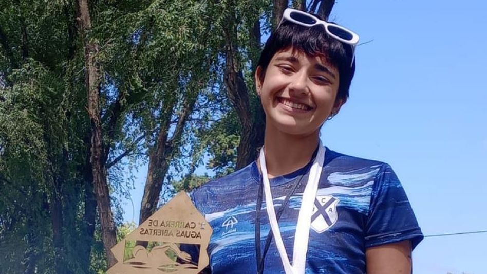 Aguas abiertas: la azuleña Sasha   Castiglione ganó en La Madrid