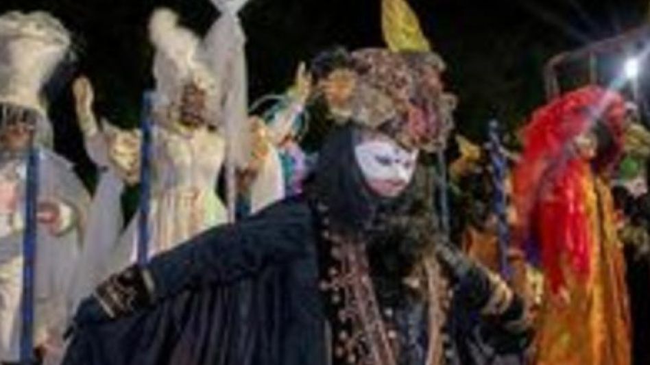 Sueño de una noche de carnaval, un trabajo del Equipo Delta que ahora lleva su propuesta callejera a una sala.