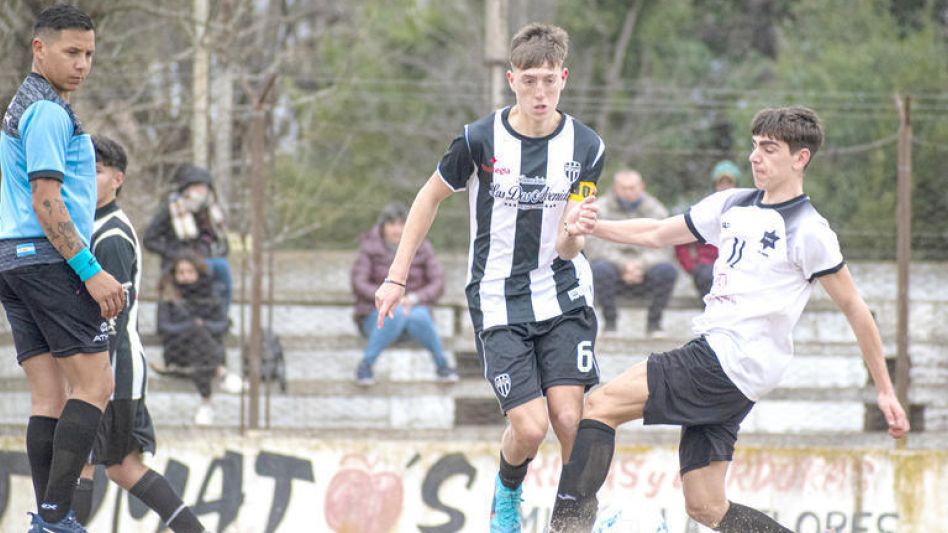 Quedó establecido el fixture del Torneo Apertura de Divisiones Inferiores. El clásico se disputará en la segunda fecha en el Emilio S. Puente. ARCHIVO /NICOLÁS MURCIA