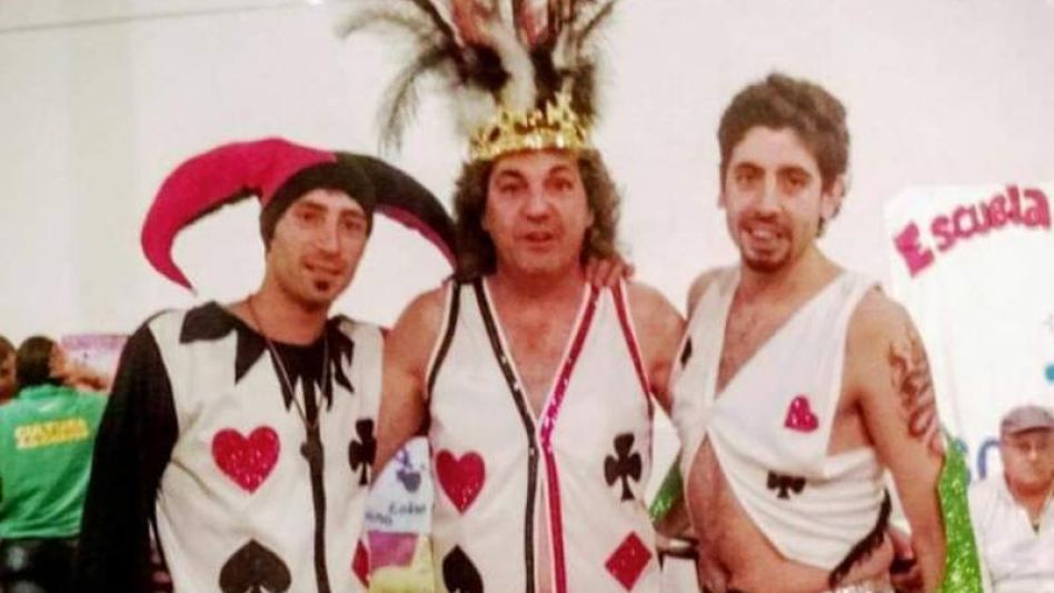 Juanjo junto a sus hijos Brian y Leonel. 