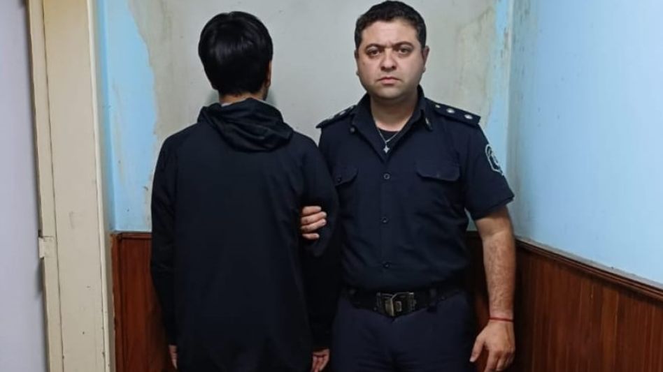 Luego de resultar aprehendido por este caso de violencia familiar, el joven recuperó la libertad. FOTO: SUBCOMISARÍA CHILLAR/PBA