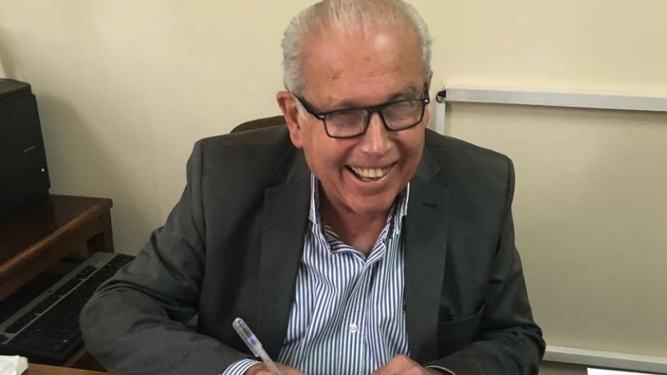 A sus 75 años de edad, Mario Alberto Grasa se jubiló tras más de dos décadas de labro en el Poder Judicial de Azul.  