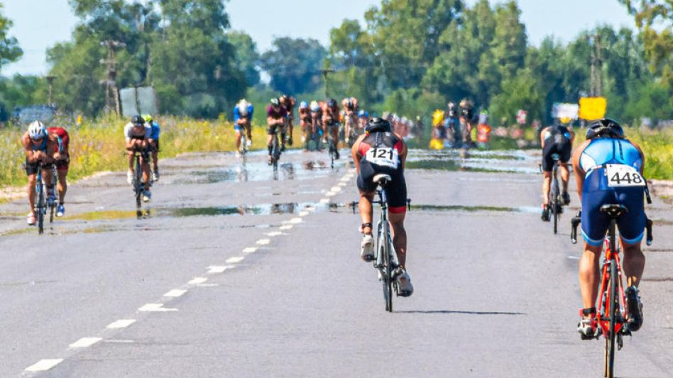 El próximo sábado se correrá una nueva edición del Triatlón de Azul. Con esta prueba culminará el campeonato de la Federación Bonaerense. ARCHIVO