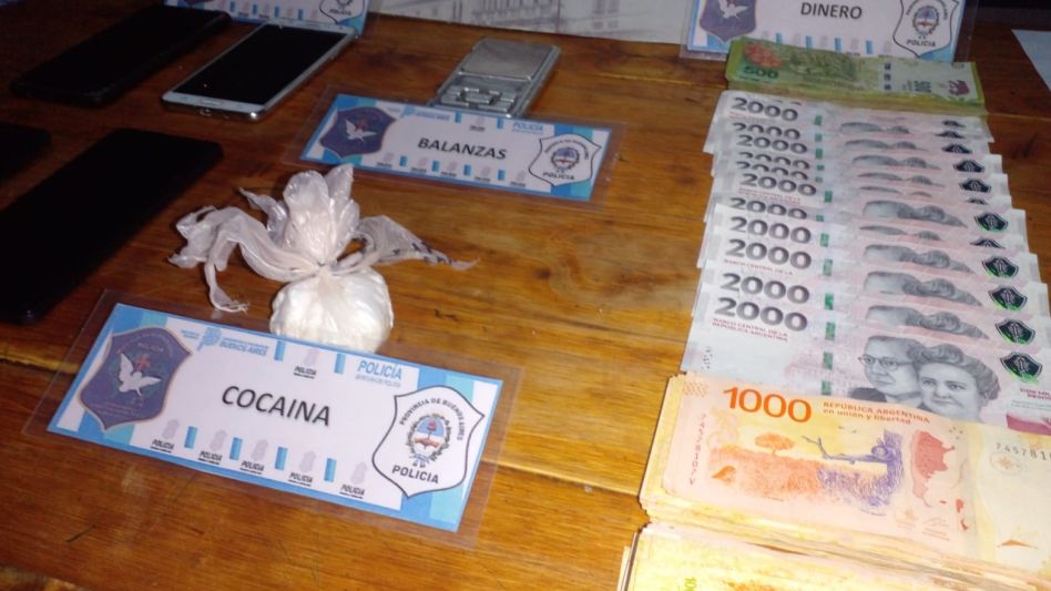 Un varón y una mujer: los investigan por venta de drogas y están aprehendidos