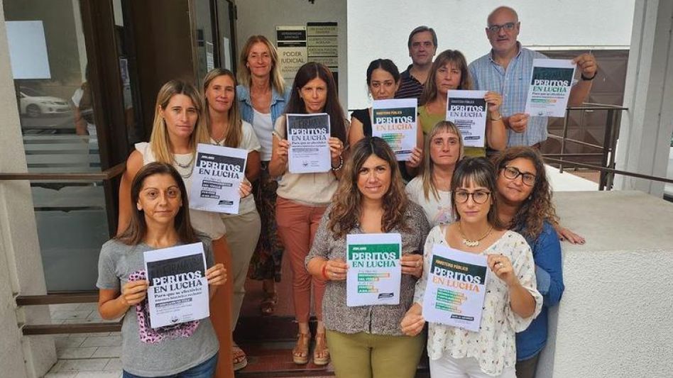 Los peritos judiciales mantienen el reclamo por el reconocimiento del adicional por título que, anunciado para enero, aún no ha sido percibido.