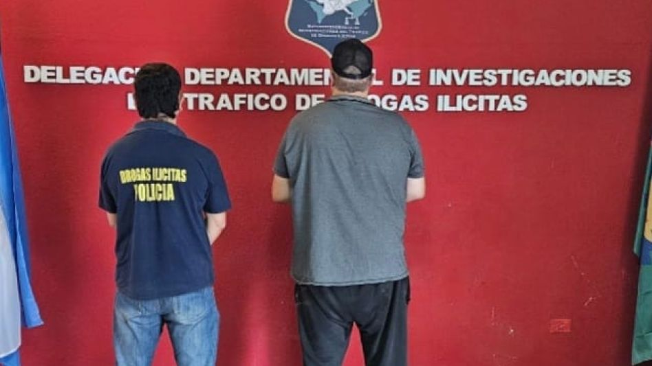 El hombre aprehendido por esta infracción a la Ley 23.737 será indagado mañana jueves. FOTOS Y VIDEO: DROGAS ILÍCITAS AZUL/PBA