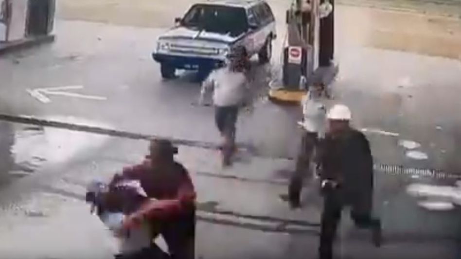 Furia en Bragado: no le cargaron GNC por tener una oblea vencida y golpeó al playero de la estación de servicio
