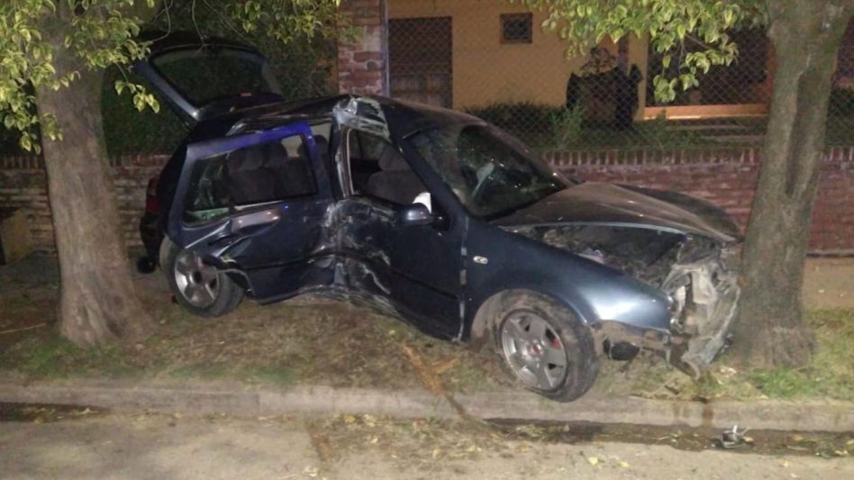 Al VW Golf lo conducía un menor de 17 años. Por una infracción de tránsito, el auto fue secuestrado por la Policía. FOTO: CPA/PBA
