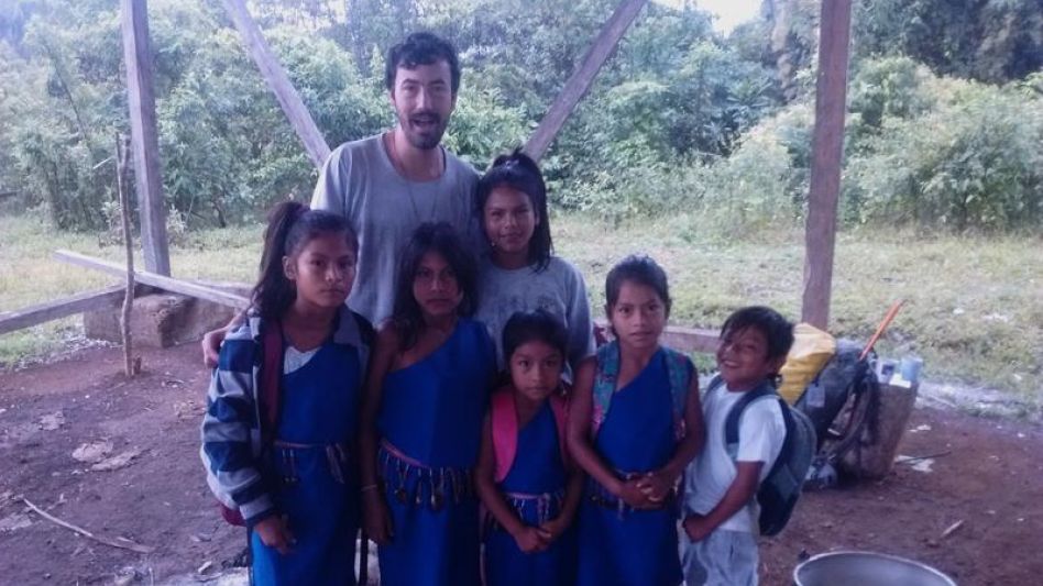 Matías Lescano formando parte de la comunidad Shuar Kuamar, provincia de Morona Santiago, Ecuador en febrero de 2019. 